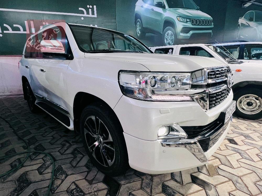 تويوتا لاندكروزر